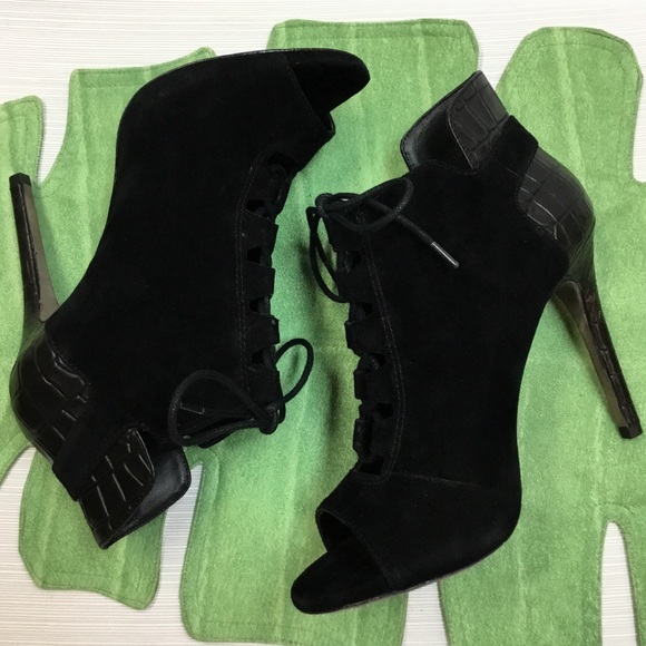 Pour La Victoire Shoes - Striking Black Suede Leather Heels.